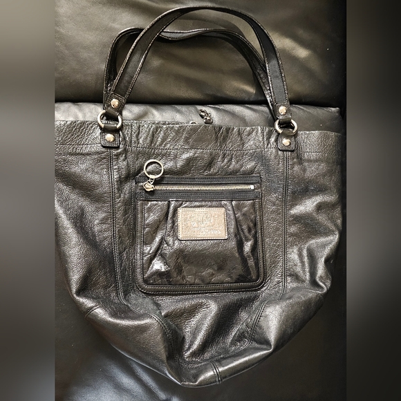 Coach Poppy Glam Tote Y2K Metallic Black Leather with silver accents EUC - Picture 2 of 16